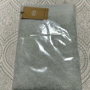 Silk & Snow Bath Towels and Washcloths - 2 each, Nimbus Grey